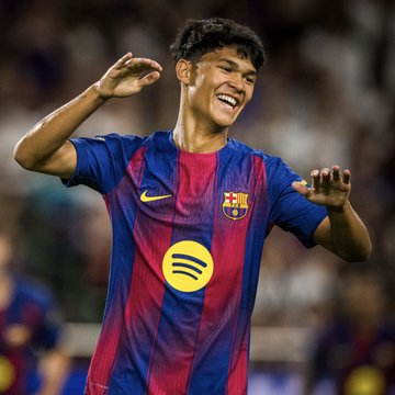 PARIS SAINT GERMAIN PRESENT CONTRACT PROPOSAL TO DRO WHO IS SET TO LEAVE BARCELONA